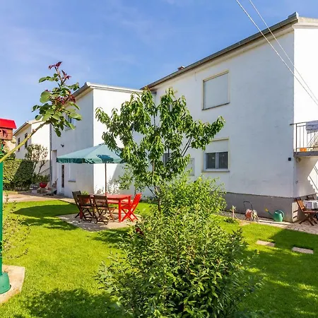 Apartman Dream شقة *